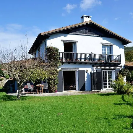 Casa Oceano Con Jardin En Noja, Isla, Holiday home *