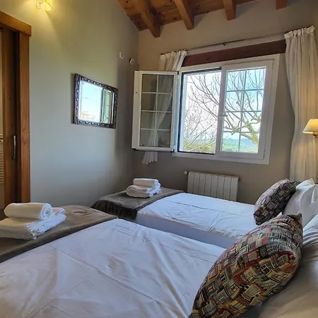 Casa Oceano Con Jardin En Noja, Isla, Holiday home *