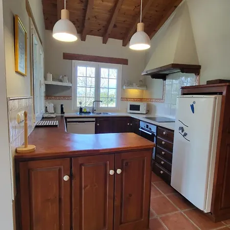 Casa Oceano Con Jardin En Noja, Isla, Holiday home *