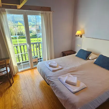 Casa Oceano Con Jardin En Noja, Isla, Holiday home
